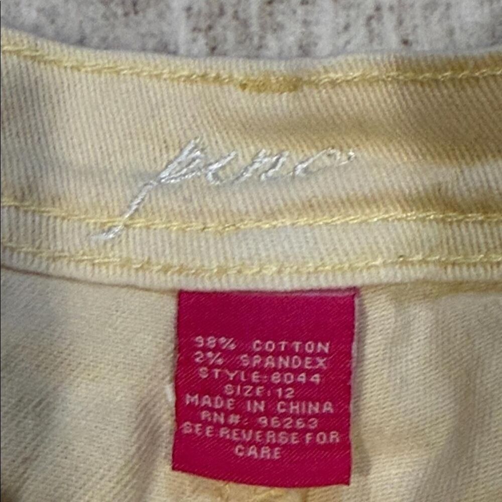 Unbranded Women's Cream Shorts - Picture 2 of 8